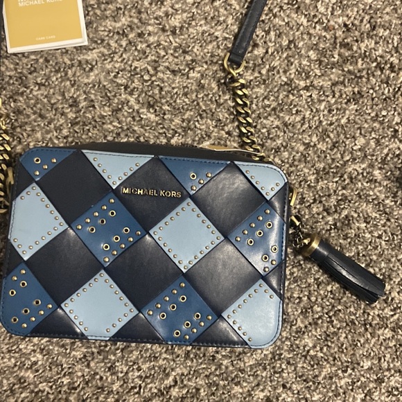 Micheal Kors Crossover Bag - Picture 2 of 9